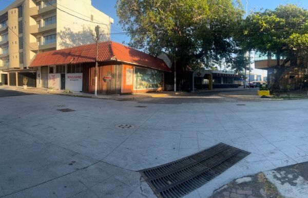 LOCAL EN VENTA EN CENTRO DE BOCA DEL RIO