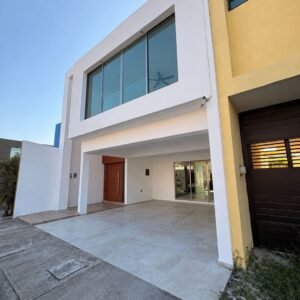 CASA EN VENTA FRAC. LA RIOJA RIVERA VERACRUZANA